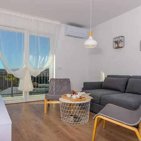 Vivien Apartment Crikvenica